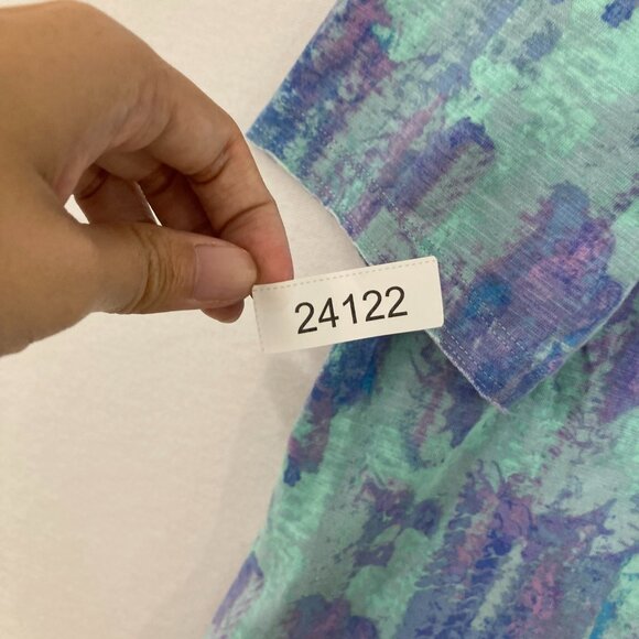 Belle by Kim Gravel size 1X Blue Purple Abstract V neck Stretch 3/4 Sleeve Top - Picture 10 of 10